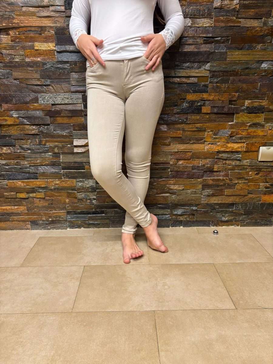 Pantalón Vivid en color Camel