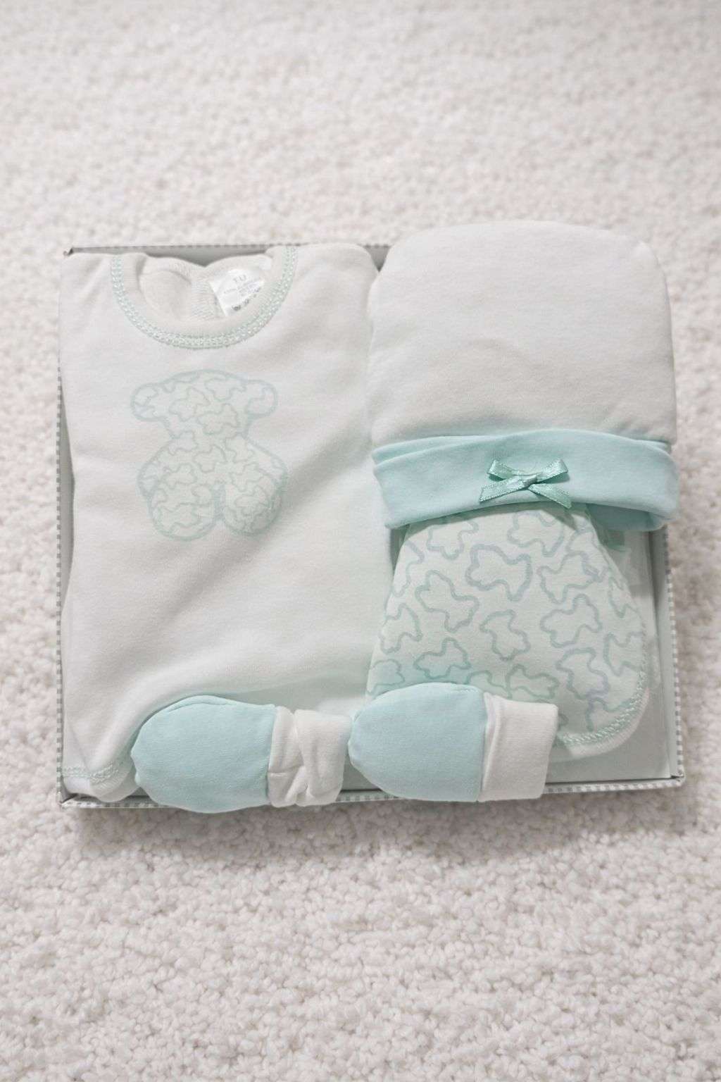 Tienda de Ropa en Orihuela y la Aparecida JUEGO RECIEN NACIDO TOUS